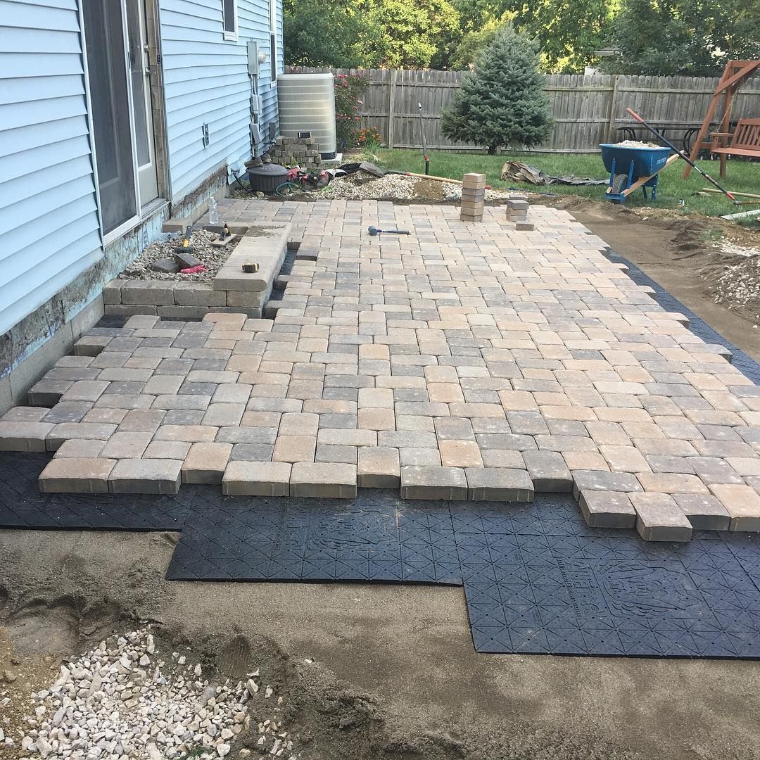 Cost to install pavers in backyard