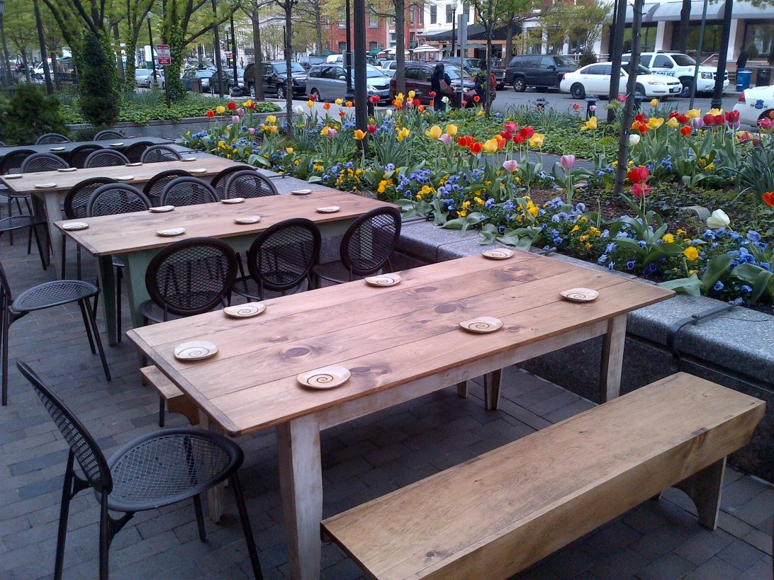 Outdoor restaurant furniture