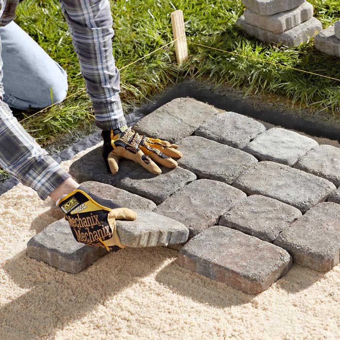 Price to lay pavers